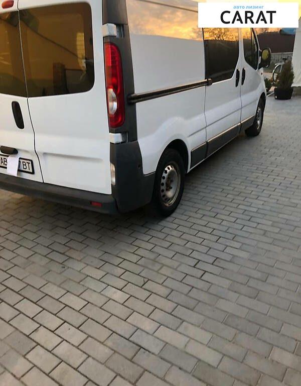 Opel Vivaro пасс. 2010