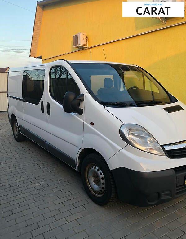 Opel Vivaro пасс. 2010