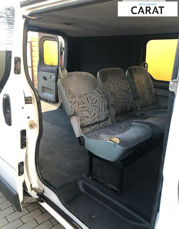 Opel Vivaro пасс. 2010