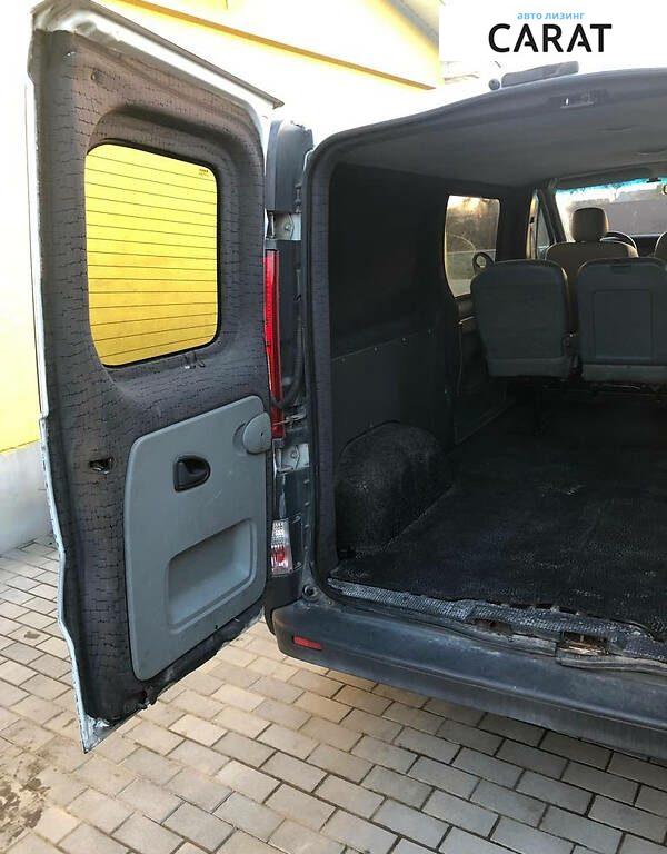 Opel Vivaro пасс. 2010