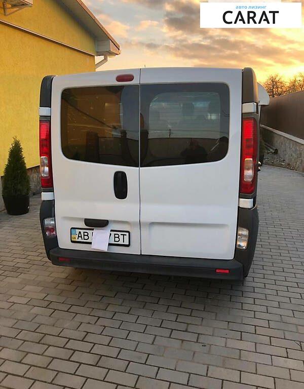 Opel Vivaro пасс. 2010