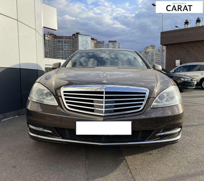 Mercedes-Benz S-Class 2011