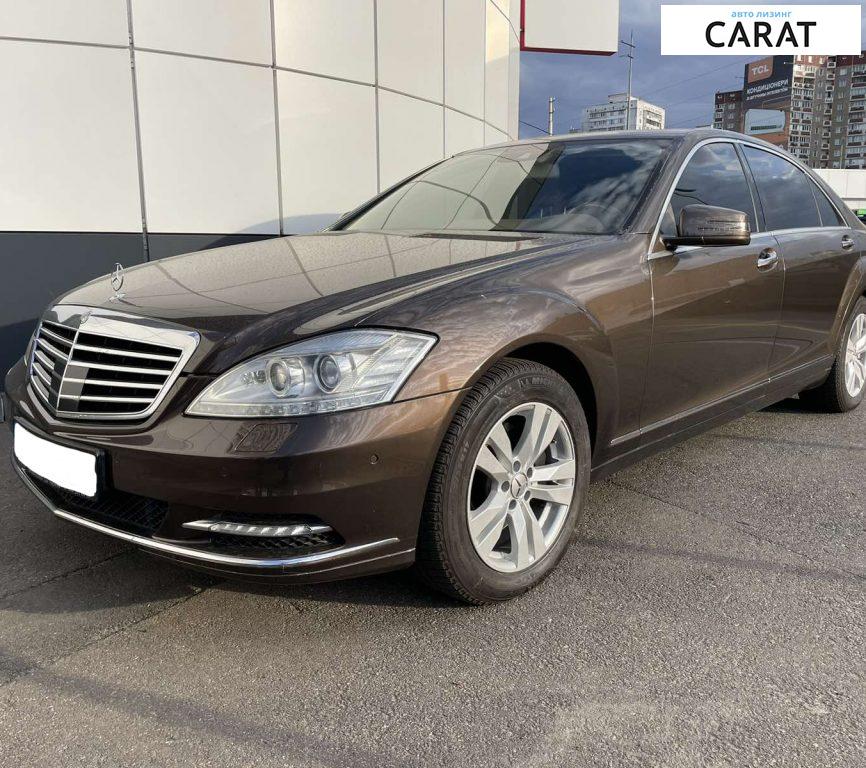 Mercedes-Benz S-Class 2011