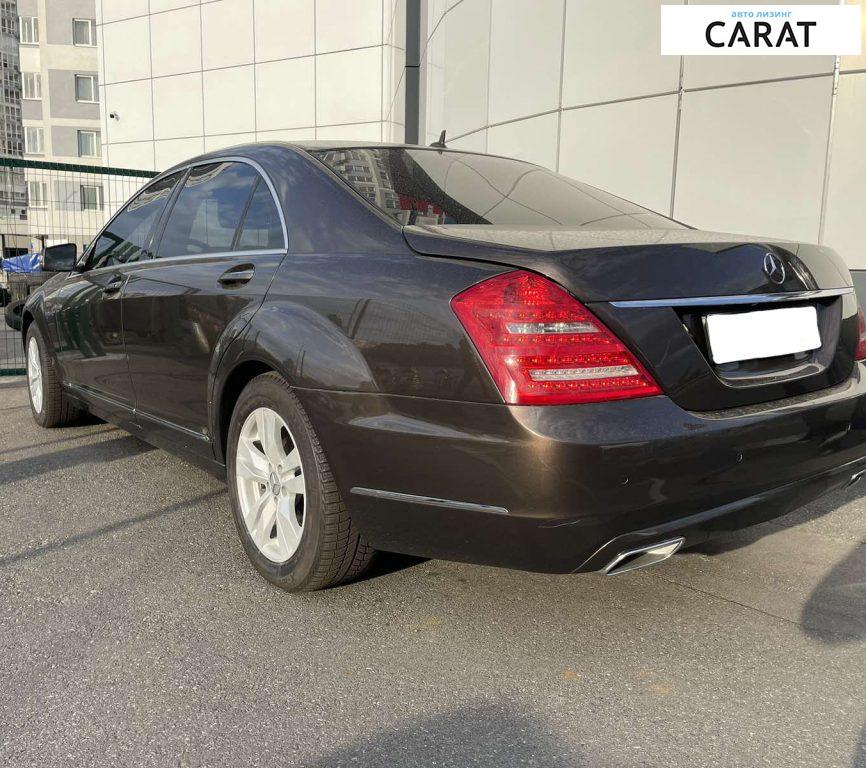 Mercedes-Benz S-Class 2011