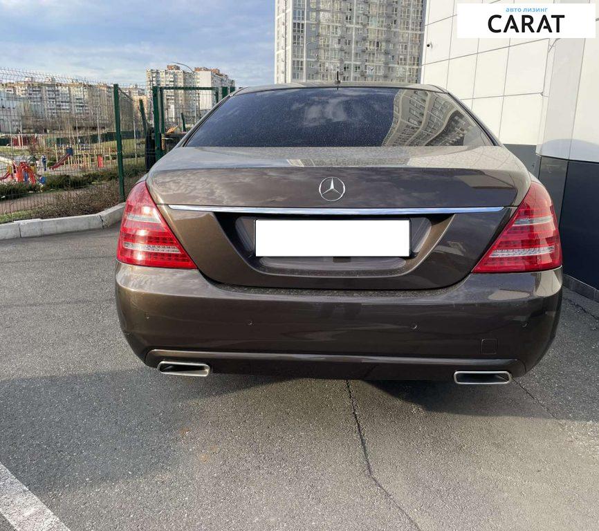 Mercedes-Benz S-Class 2011