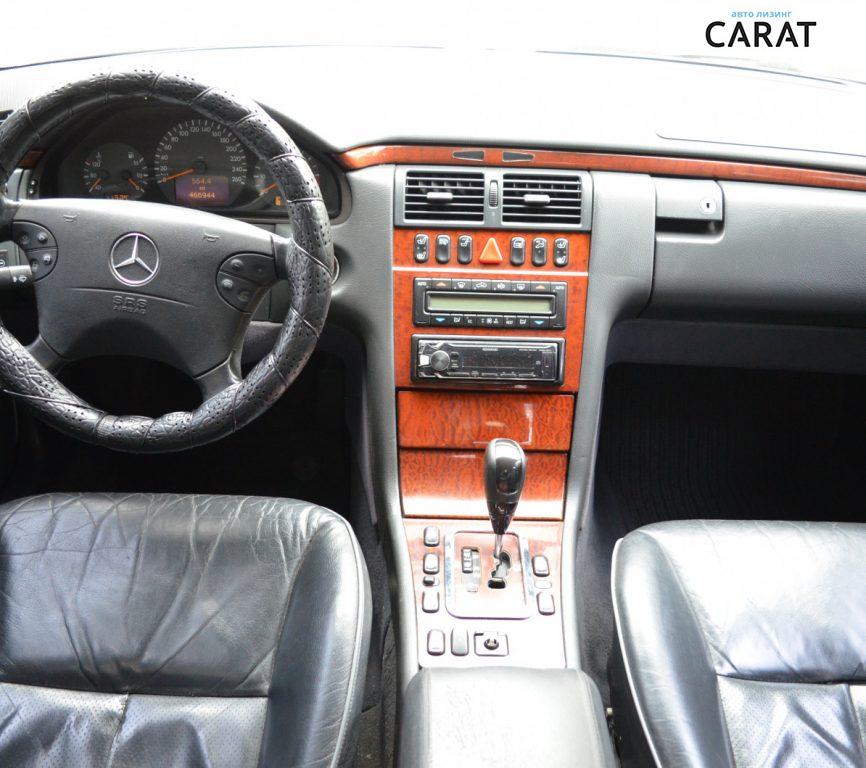 Mercedes-Benz E-Class 2001