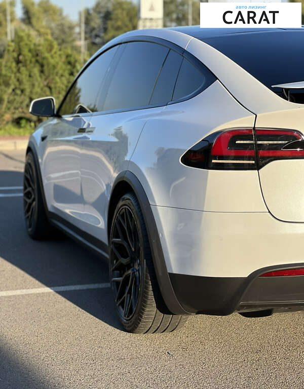 Tesla Model X 2022