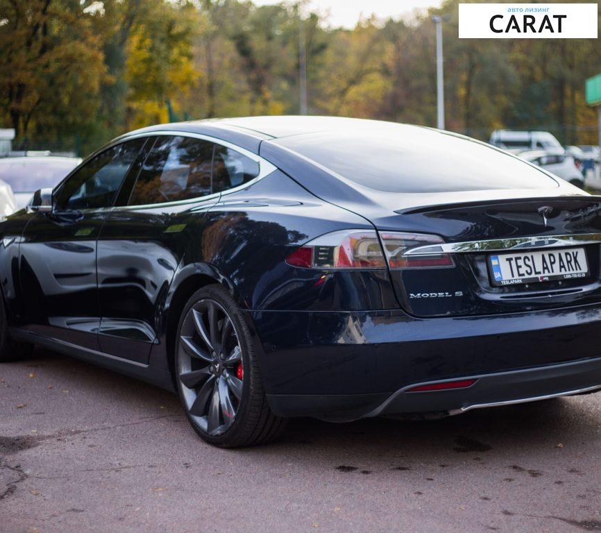 Tesla Model S 2015