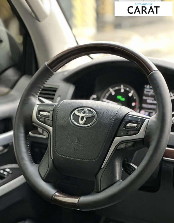 Toyota Land Cruiser 200 2018