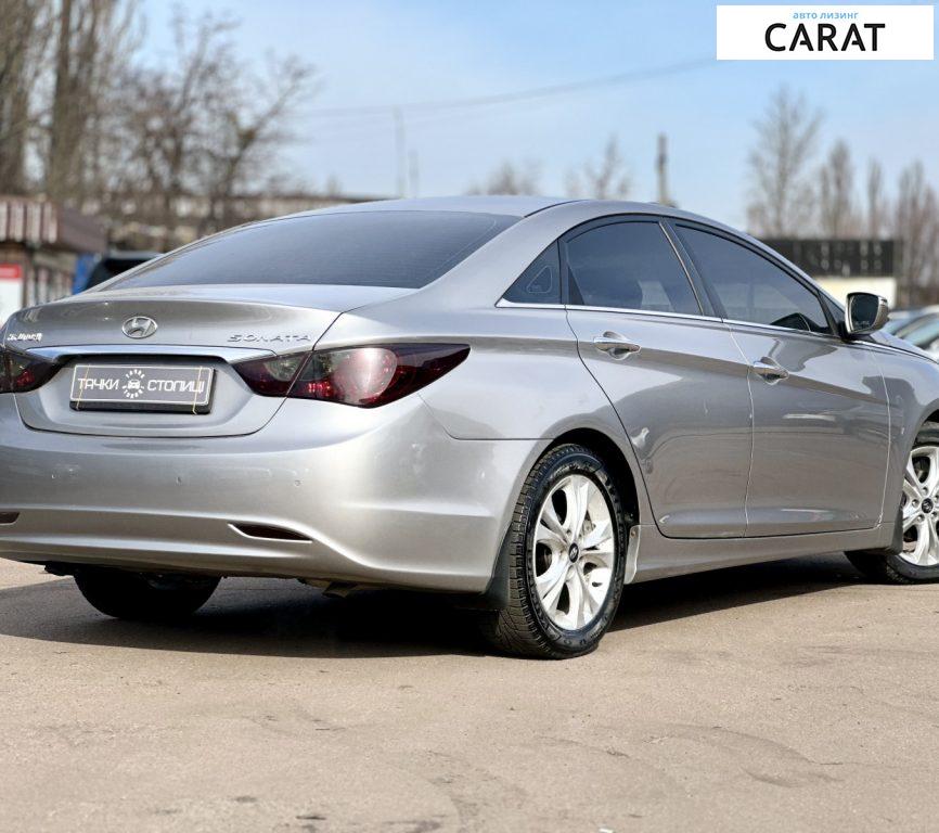 Hyundai Sonata 2011