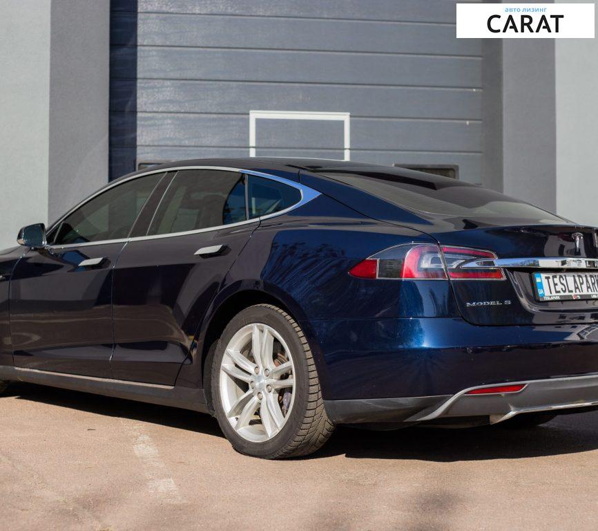 Tesla Model S 2014