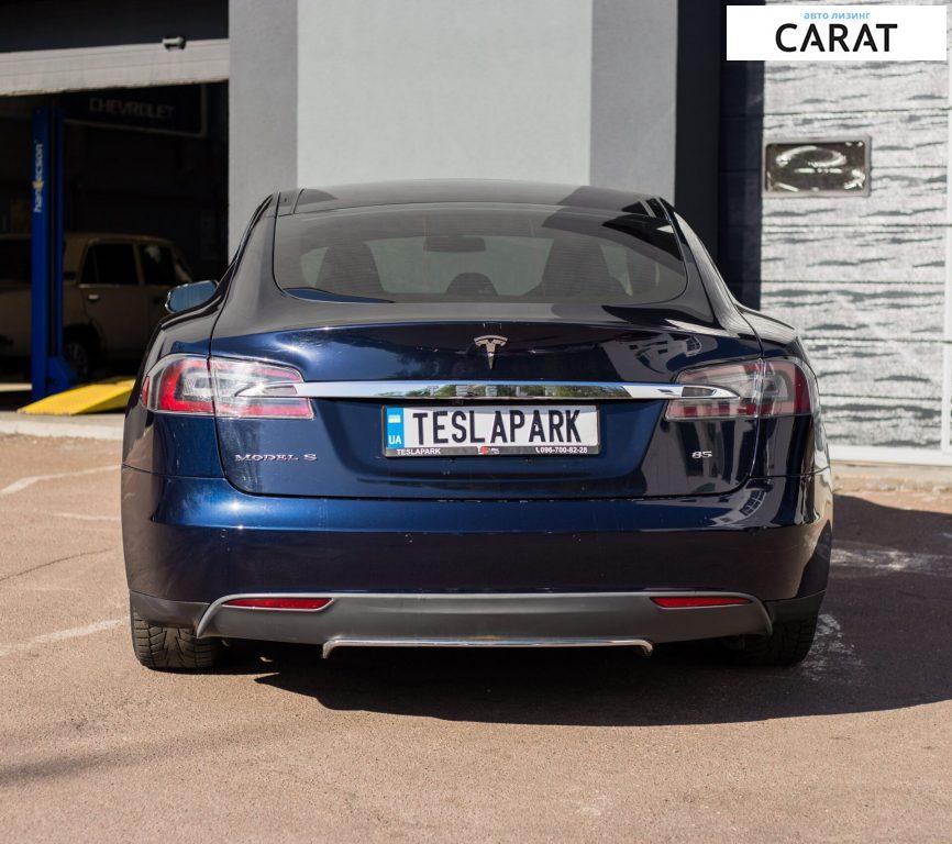 Tesla Model S 2014