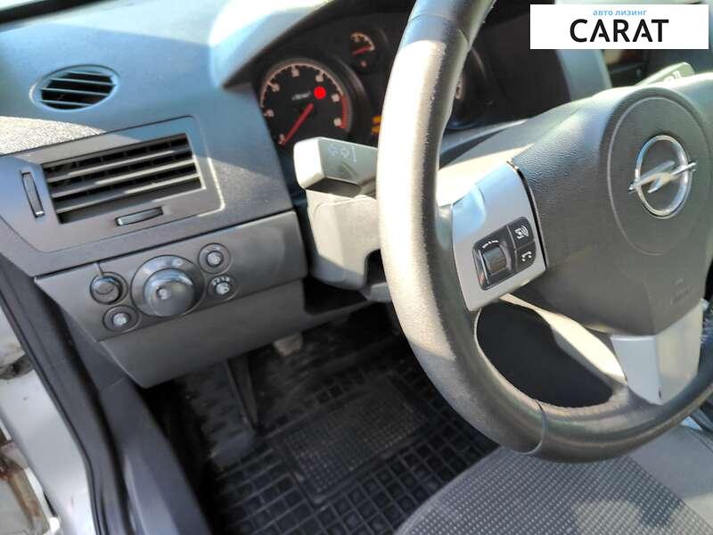 Opel Astra 2010 Opel Astra 2010