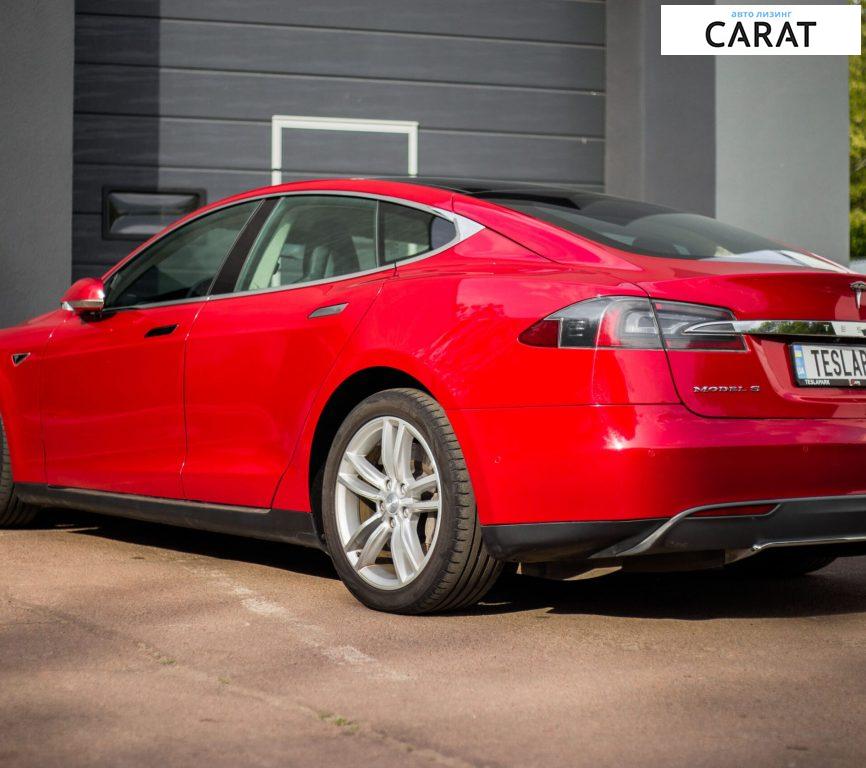 Tesla Model S 2014