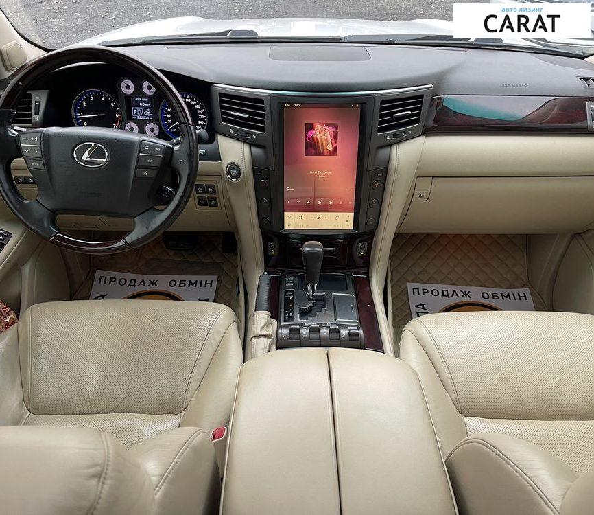 Lexus LX 570 2011