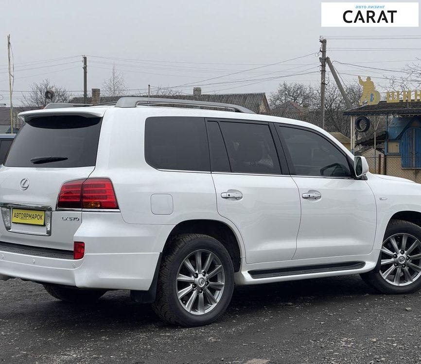 Lexus LX 570 2011