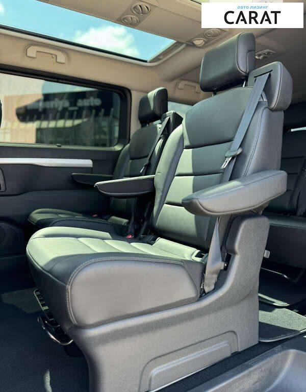 Peugeot Traveller 2020