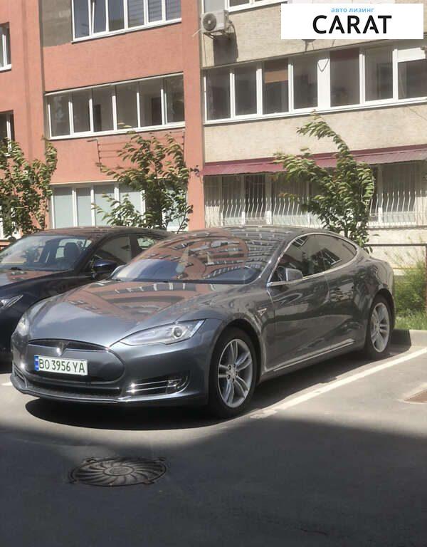 Tesla Model S 2014