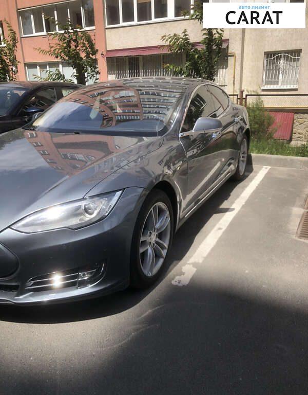 Tesla Model S 2014