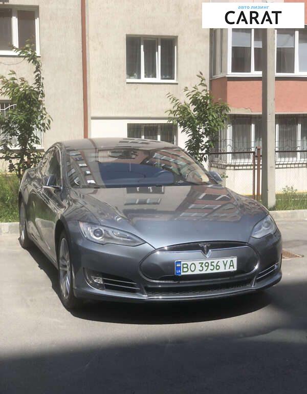 Tesla Model S 2014