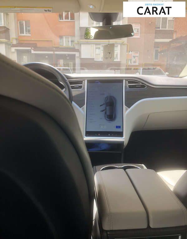 Tesla Model S 2014