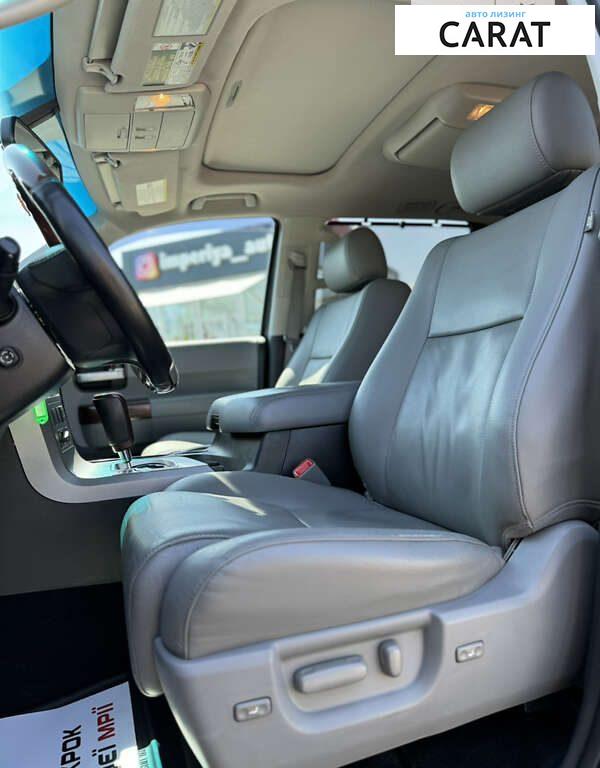 Toyota Sequoia 2015