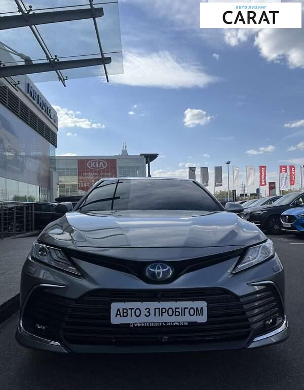 Toyota Camry 2021