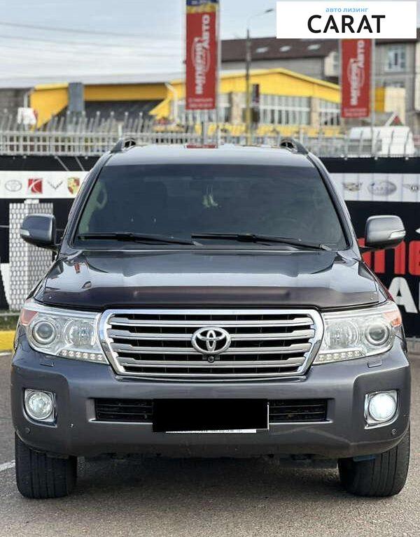 Toyota Land Cruiser 200 2013