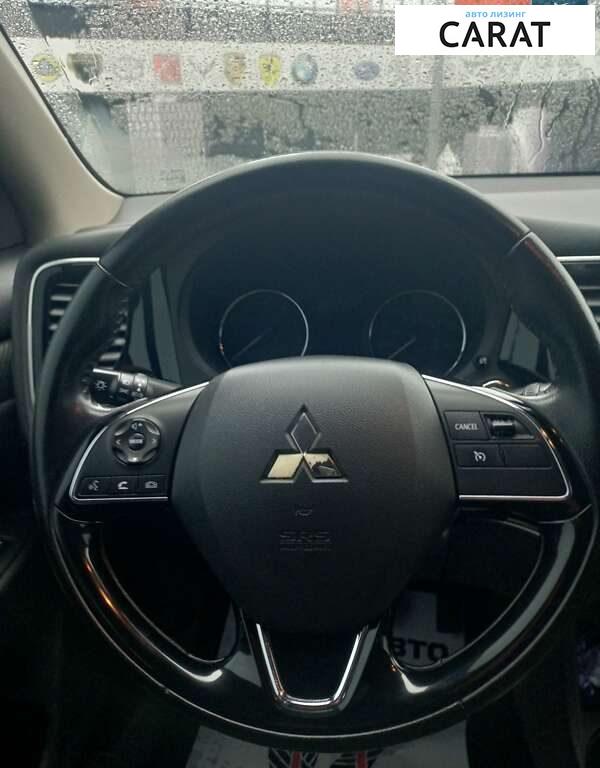 Mitsubishi Outlander 2015