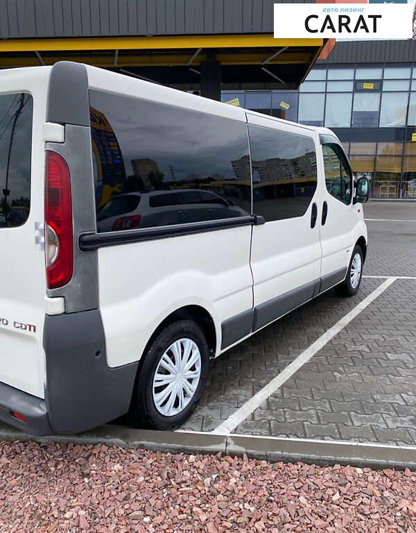 Opel Vivaro пасс. 2011