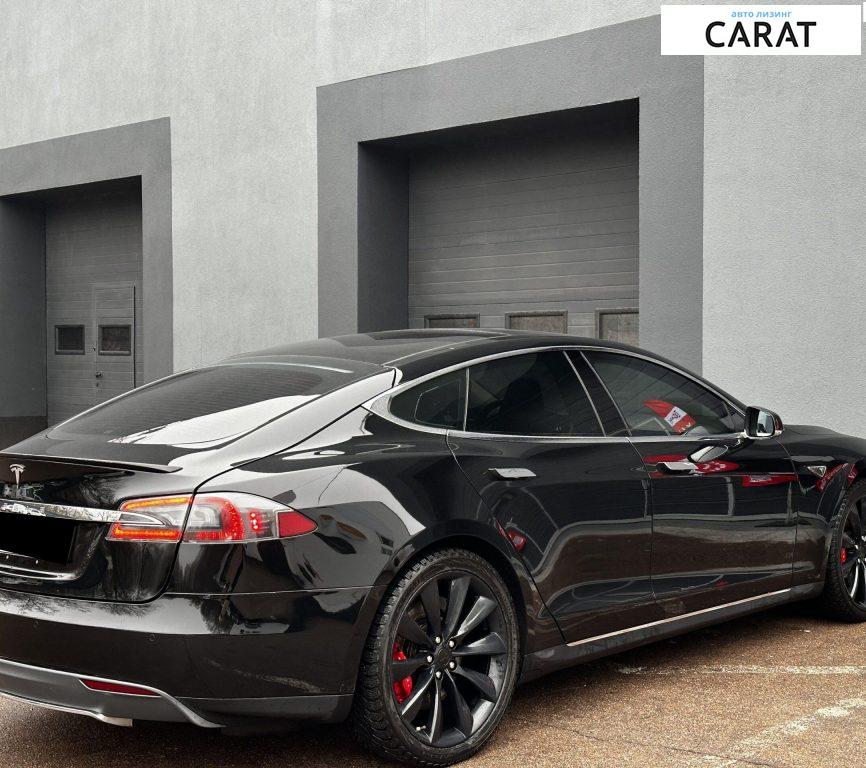 Tesla Model S 2014