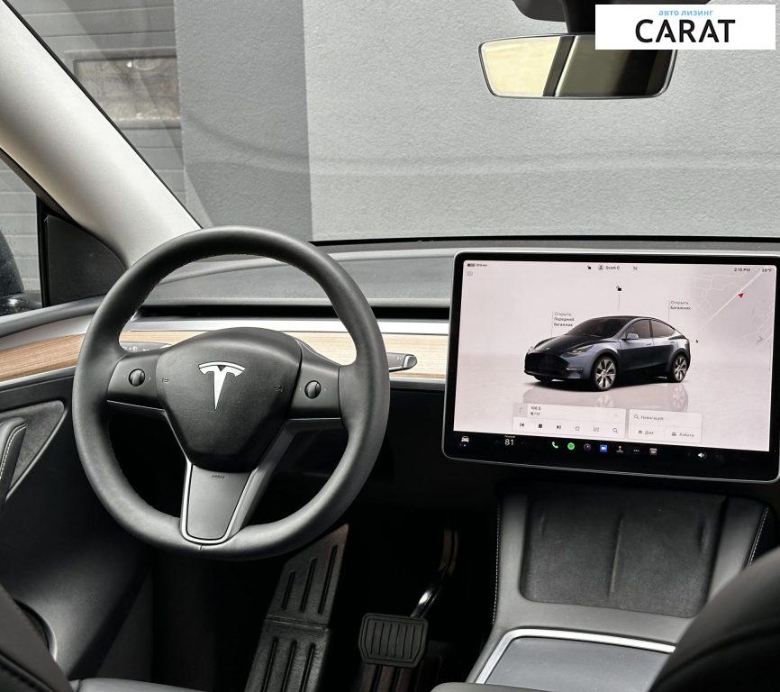Tesla Model Y 2024