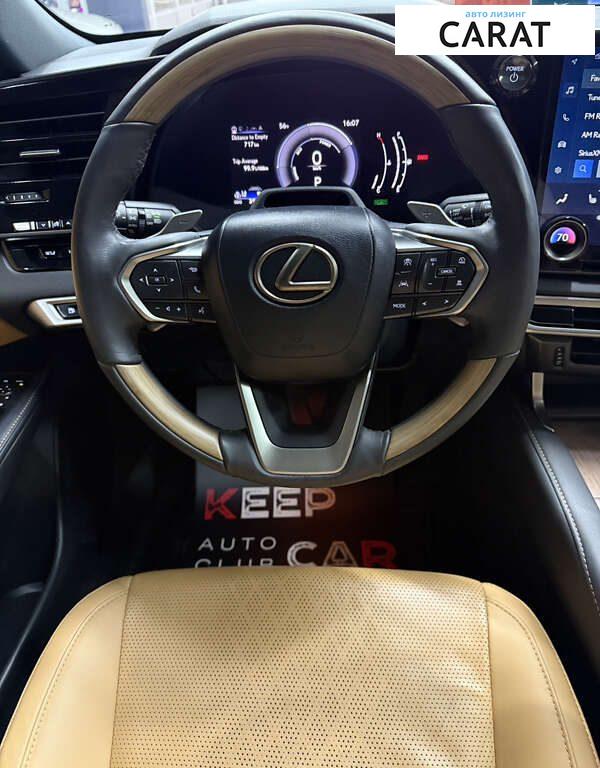 Lexus RX 2023