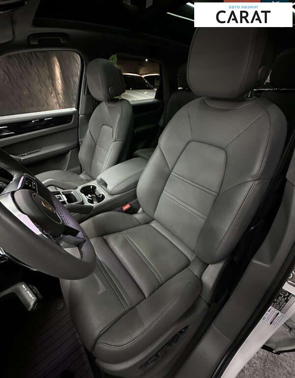 Porsche Cayenne 2022