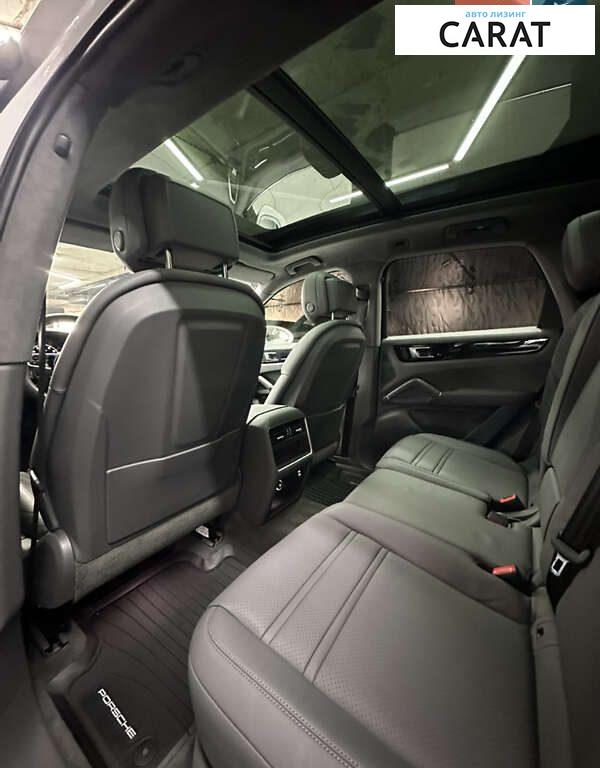 Porsche Cayenne 2022