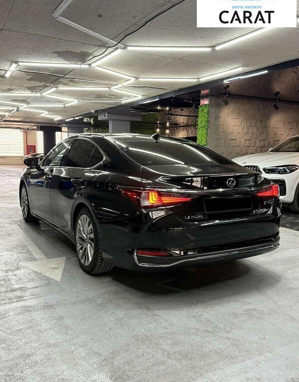 Lexus ES 2019