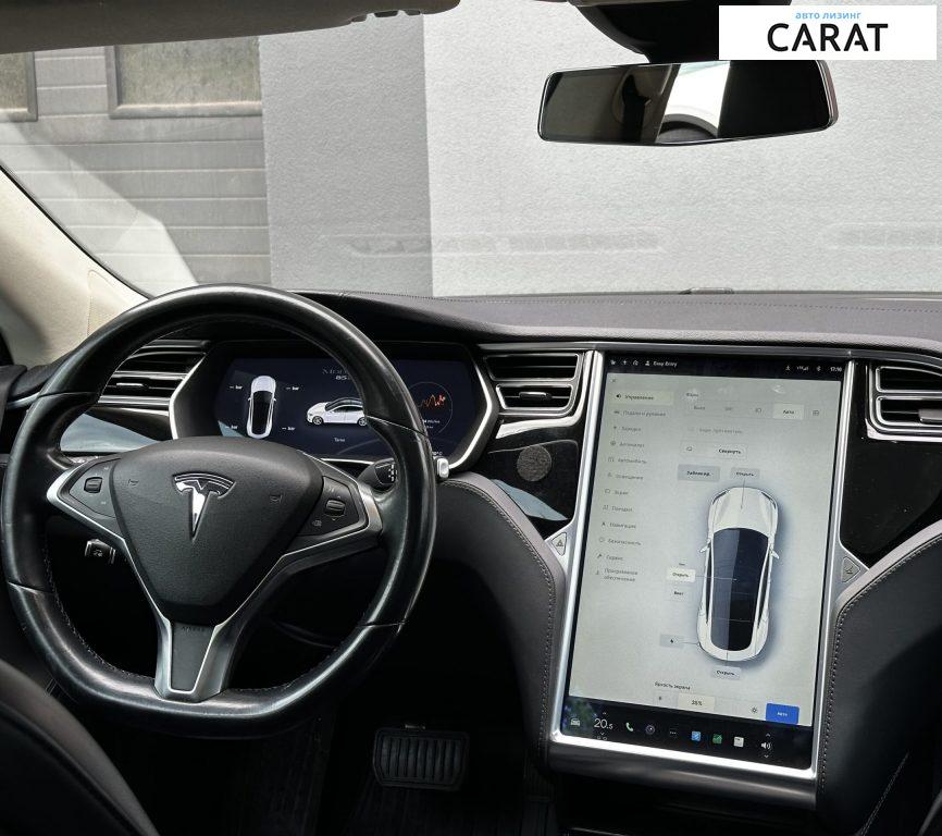 Tesla Model S 2015