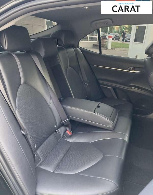 Toyota Camry 2021