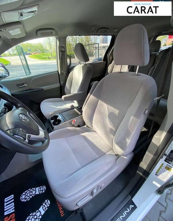 Toyota Sienna 2019