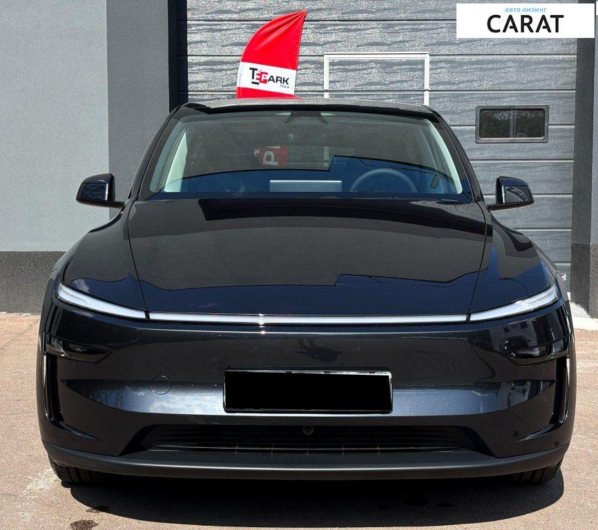 Tesla Model Y 2025