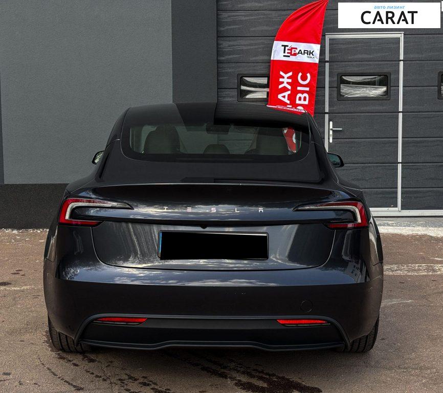 Tesla Model 3 2024