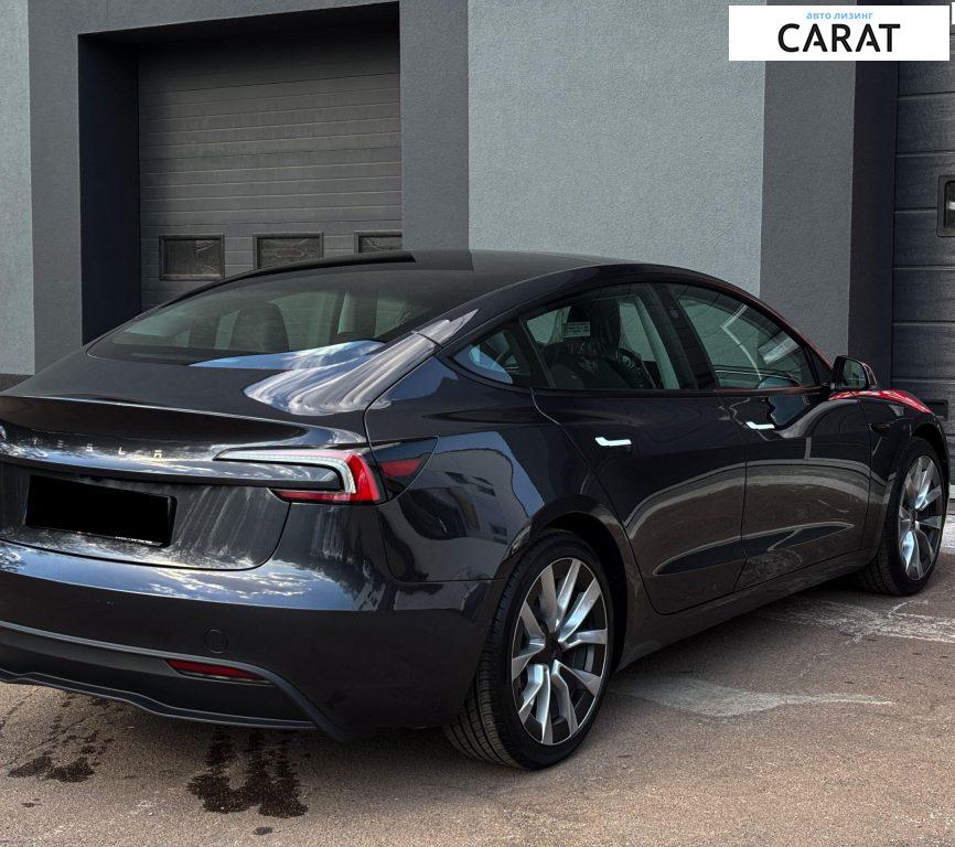 Tesla Model 3 2024