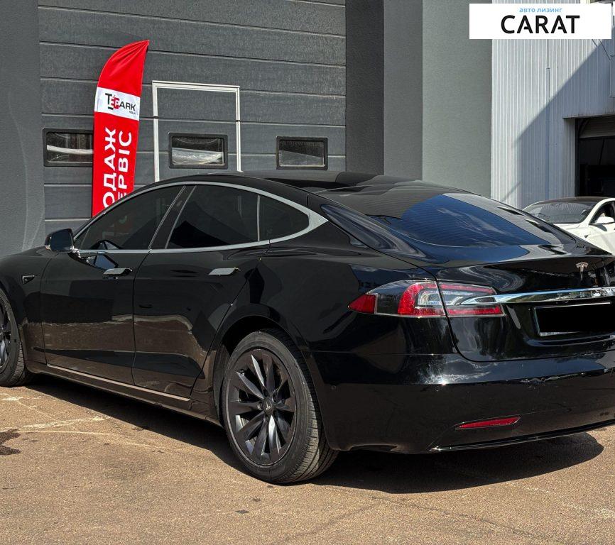 Tesla Model S 2020