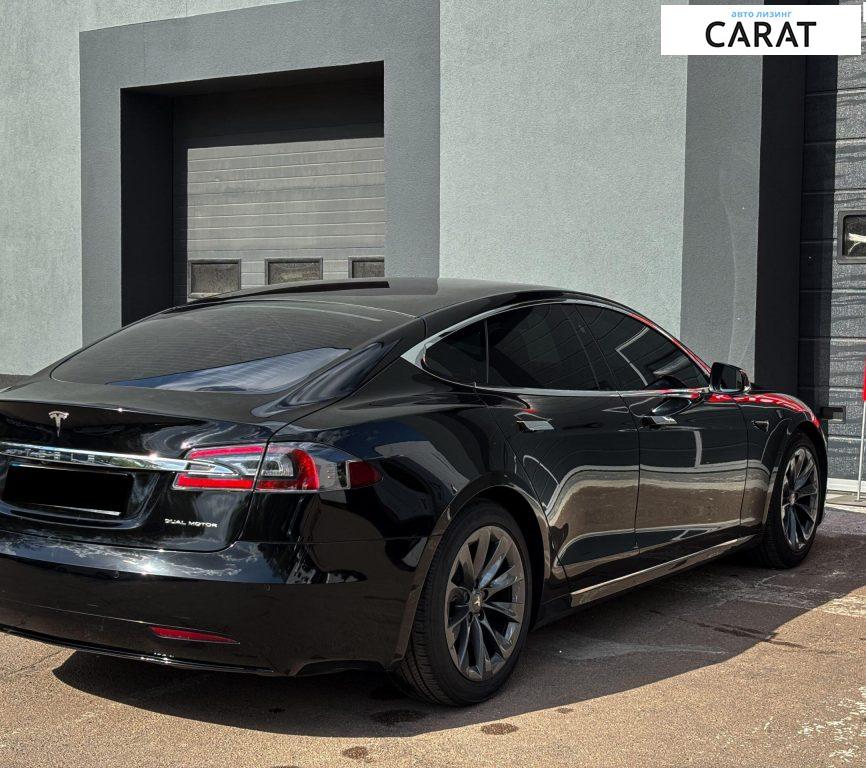 Tesla Model S 2020