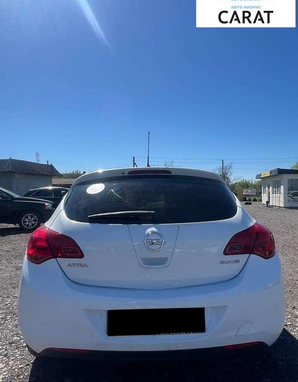 Opel Astra 2012