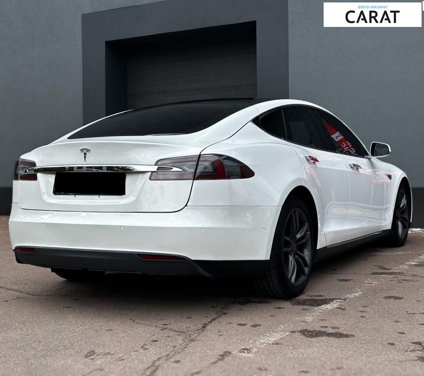 Tesla Model S 2015