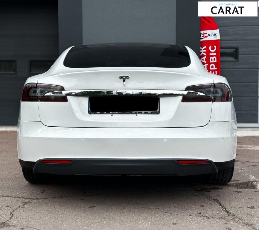 Tesla Model S 2015
