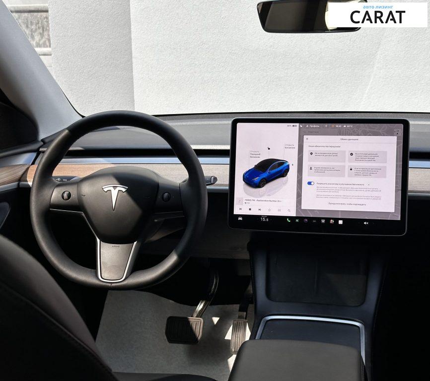 Tesla Model Y 2024