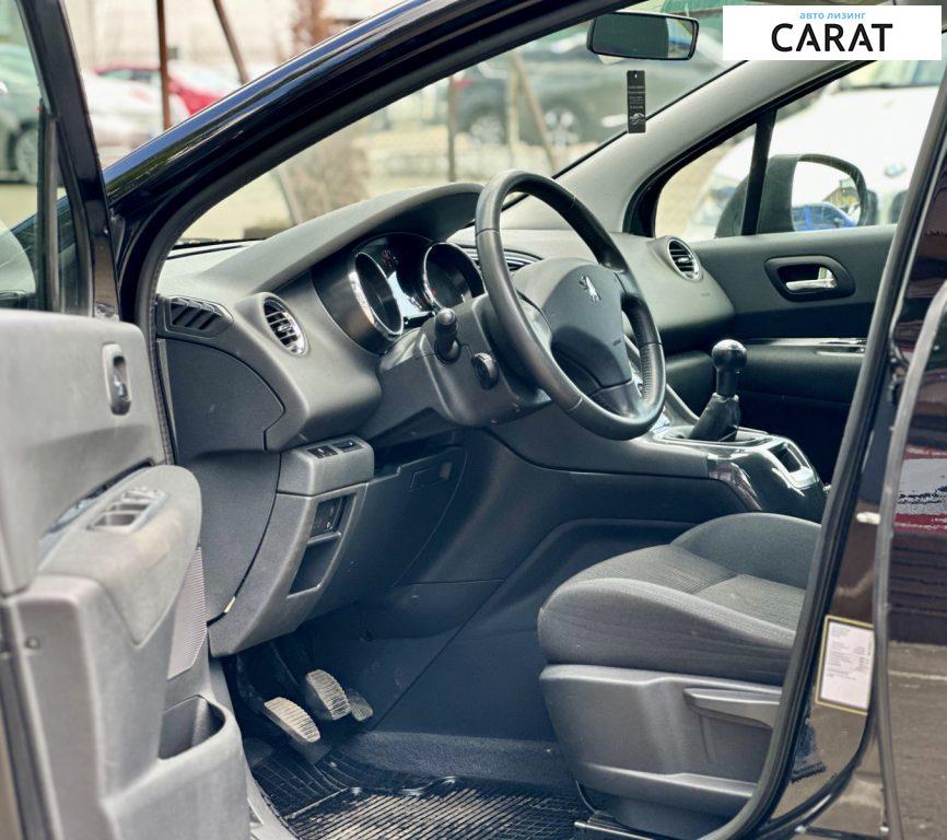 Peugeot 5008 2013