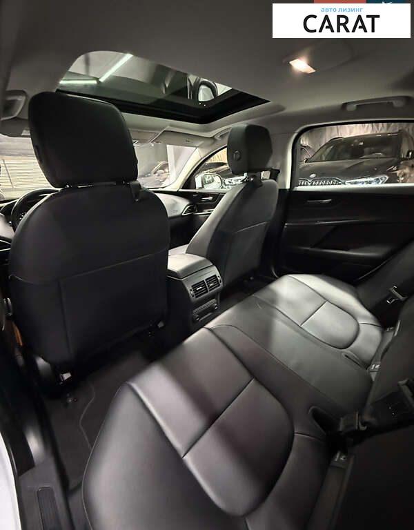 Jaguar XE 2016